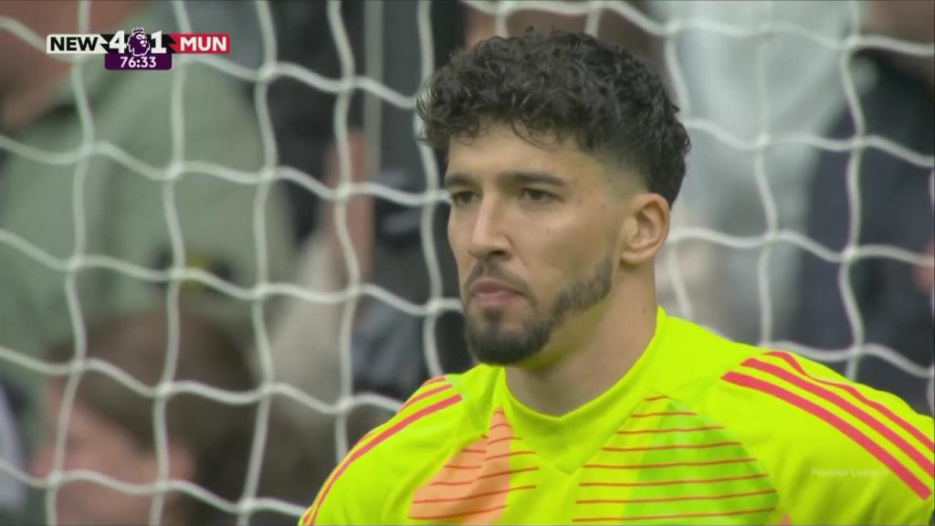 又是送大礼！门将巴因德尔开球失误！吉马良斯推射破门扩大比分！